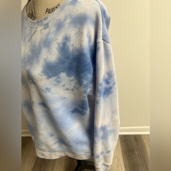 Blue Tie Dye Thermal! - Picture 4 of 14